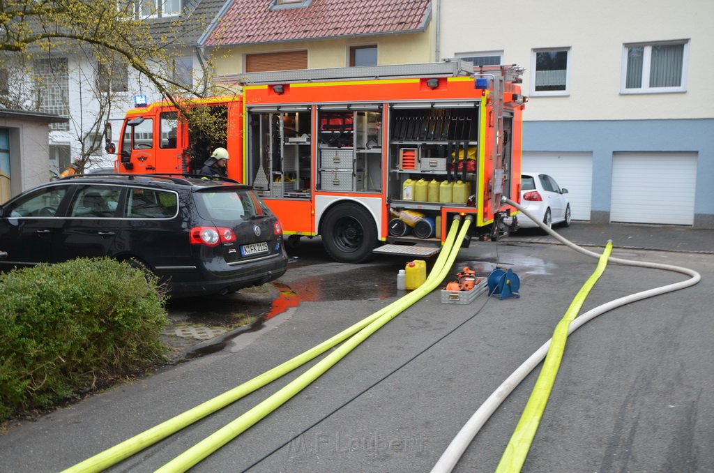 Feuer 2 Dach Koeln Brueck Diesterweg P81.JPG - Miklos Laubert